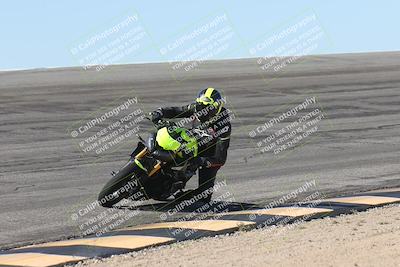 media/Oct-13-2025-Moto Forza (Mon) [[a66d839500]]/3-B Group/Session 2 (Bowl)/